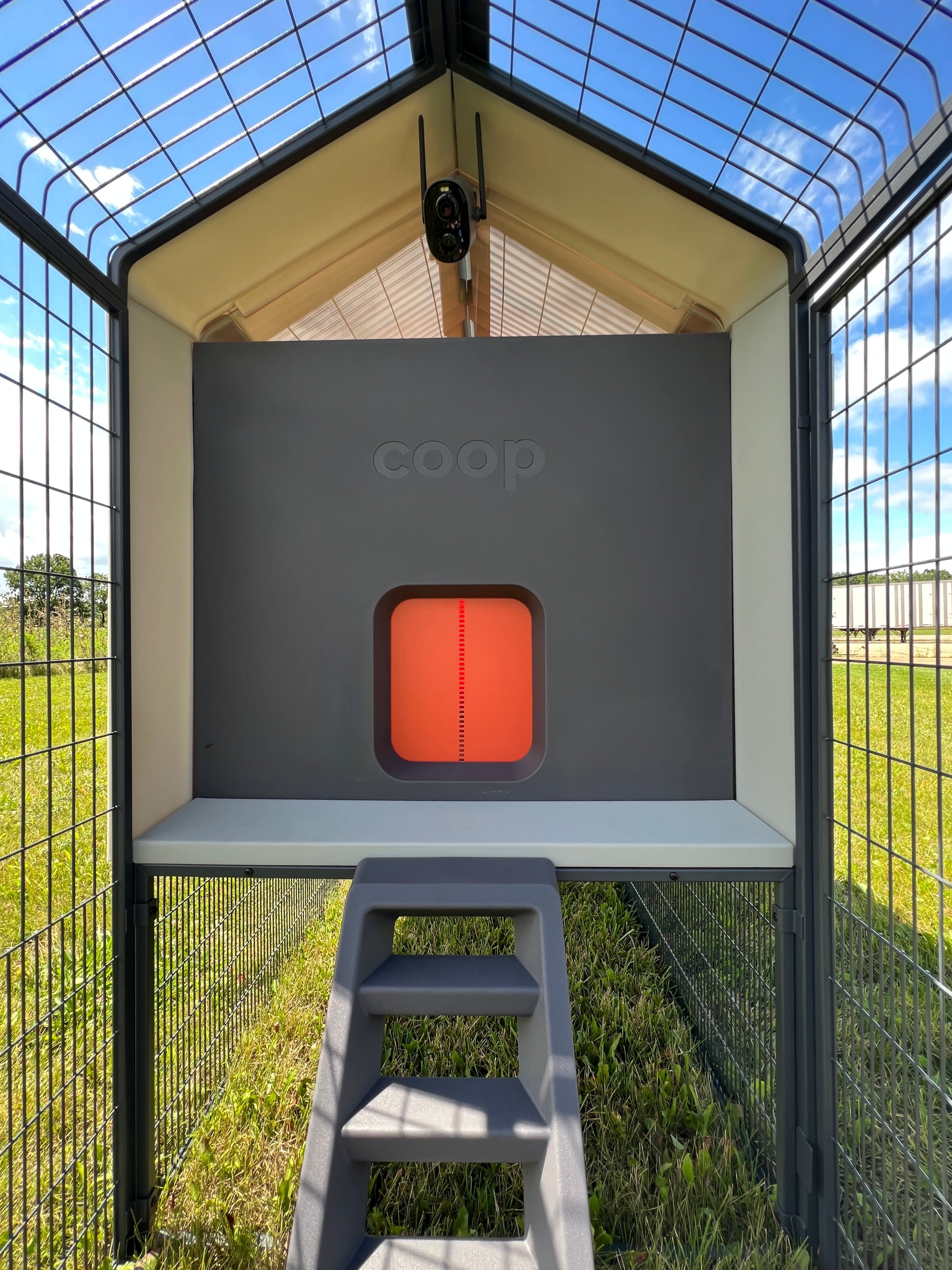 The Smart Coop, The Smart Coop Base, Smart Chicken Coop, AI Chicken Coop, Automated Chicken Coop, Smart Chicken Coop App